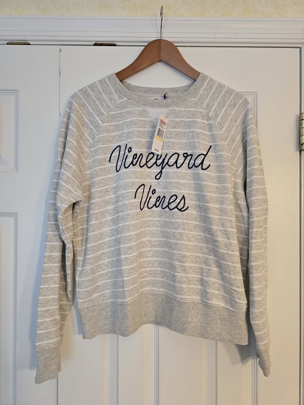 NWT Vineyard Vines Light Gray and White Striped Crewneck Sweatshirt - Medium